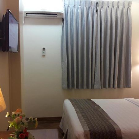 Grand Laurel Hotel Yangon Exterior photo
