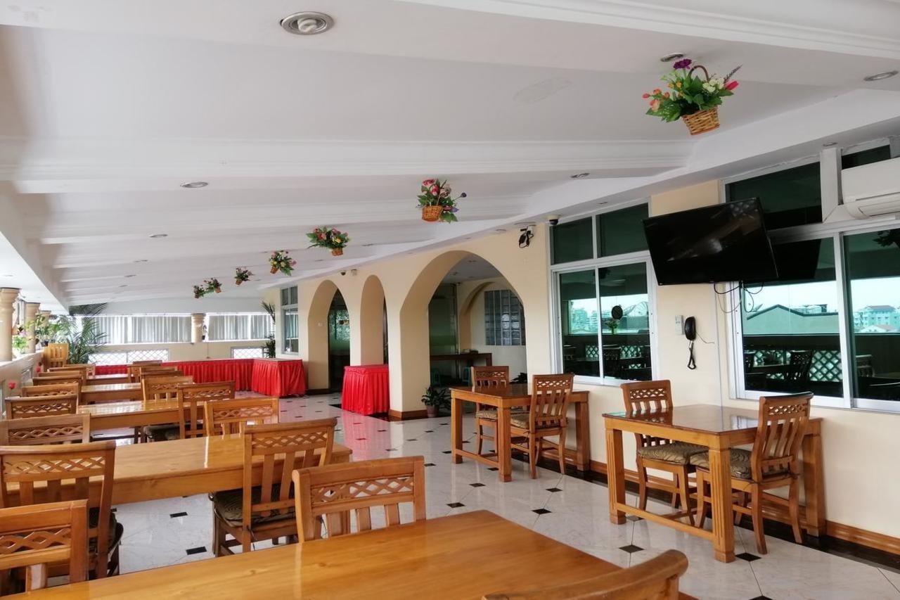 Grand Laurel Hotel Yangon Exterior photo