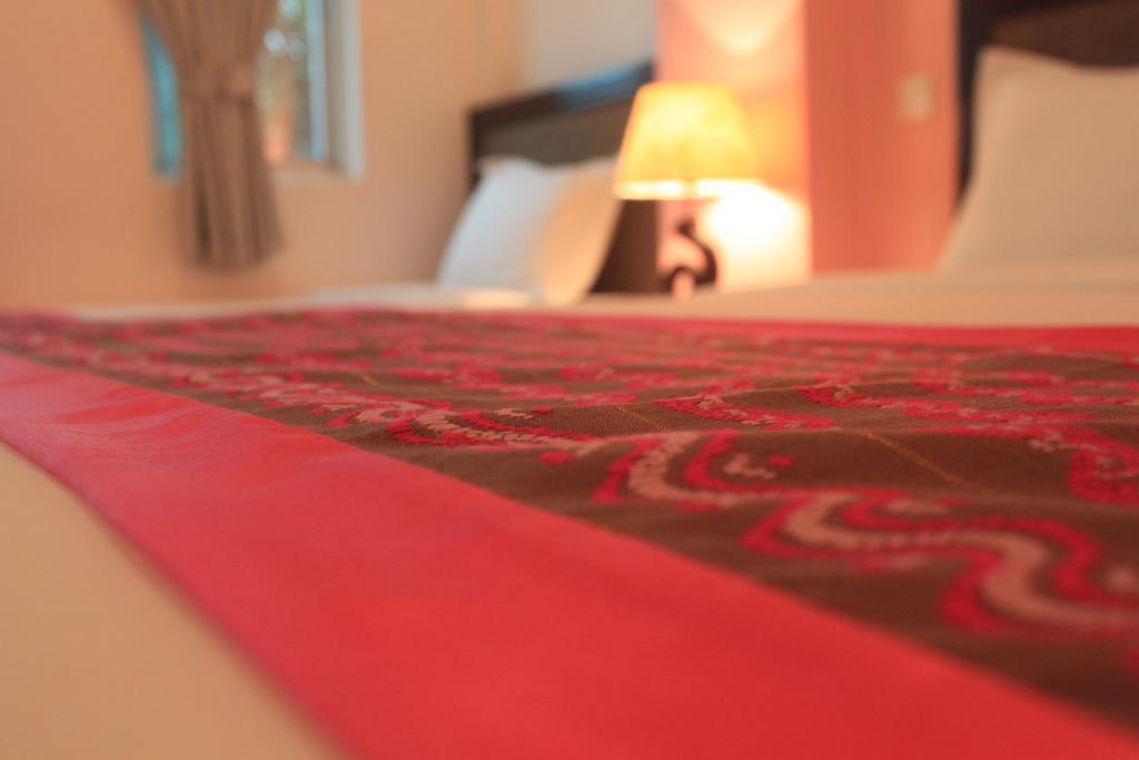 Grand Laurel Hotel Yangon Exterior photo