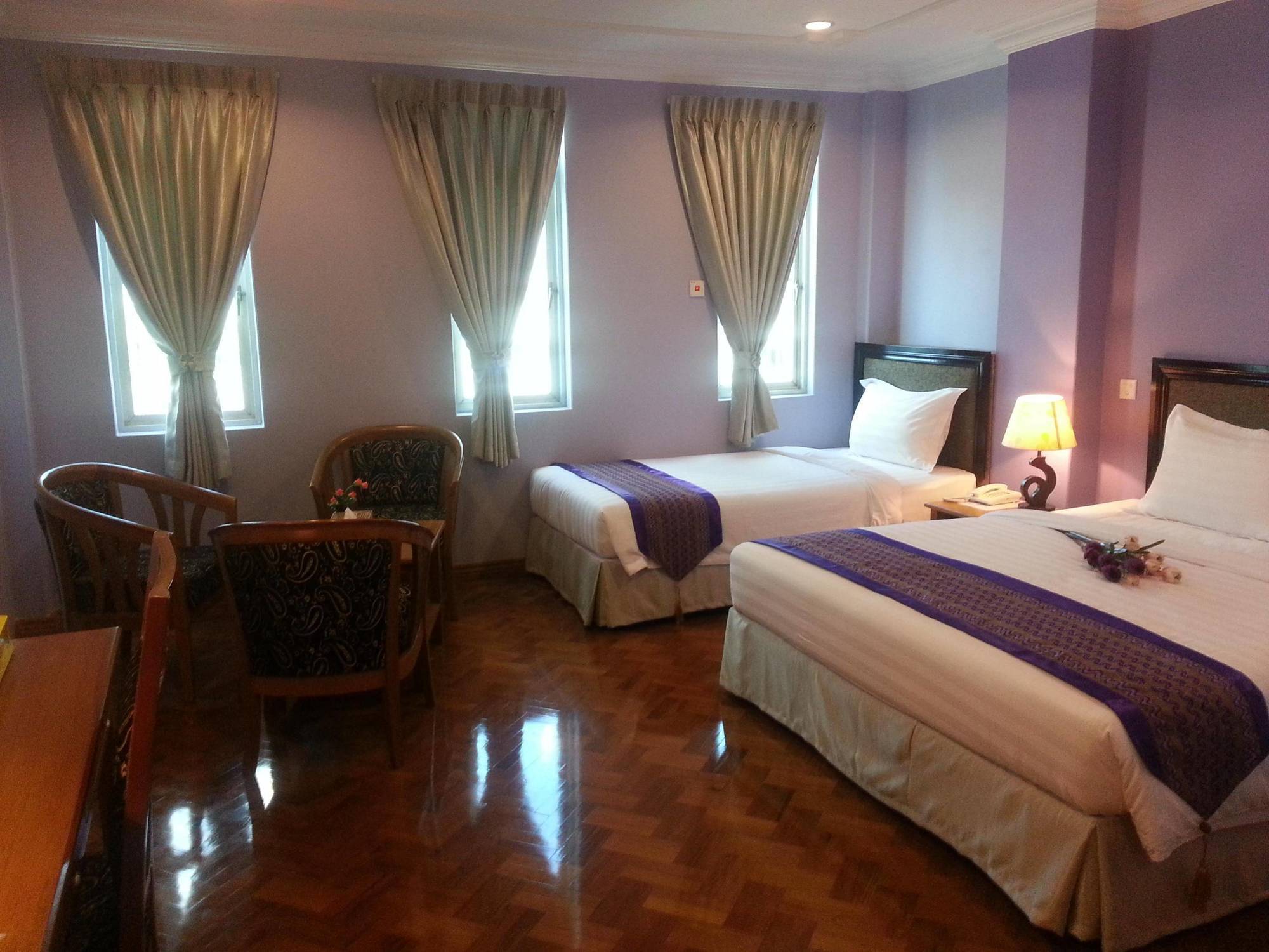 Grand Laurel Hotel Yangon Exterior photo