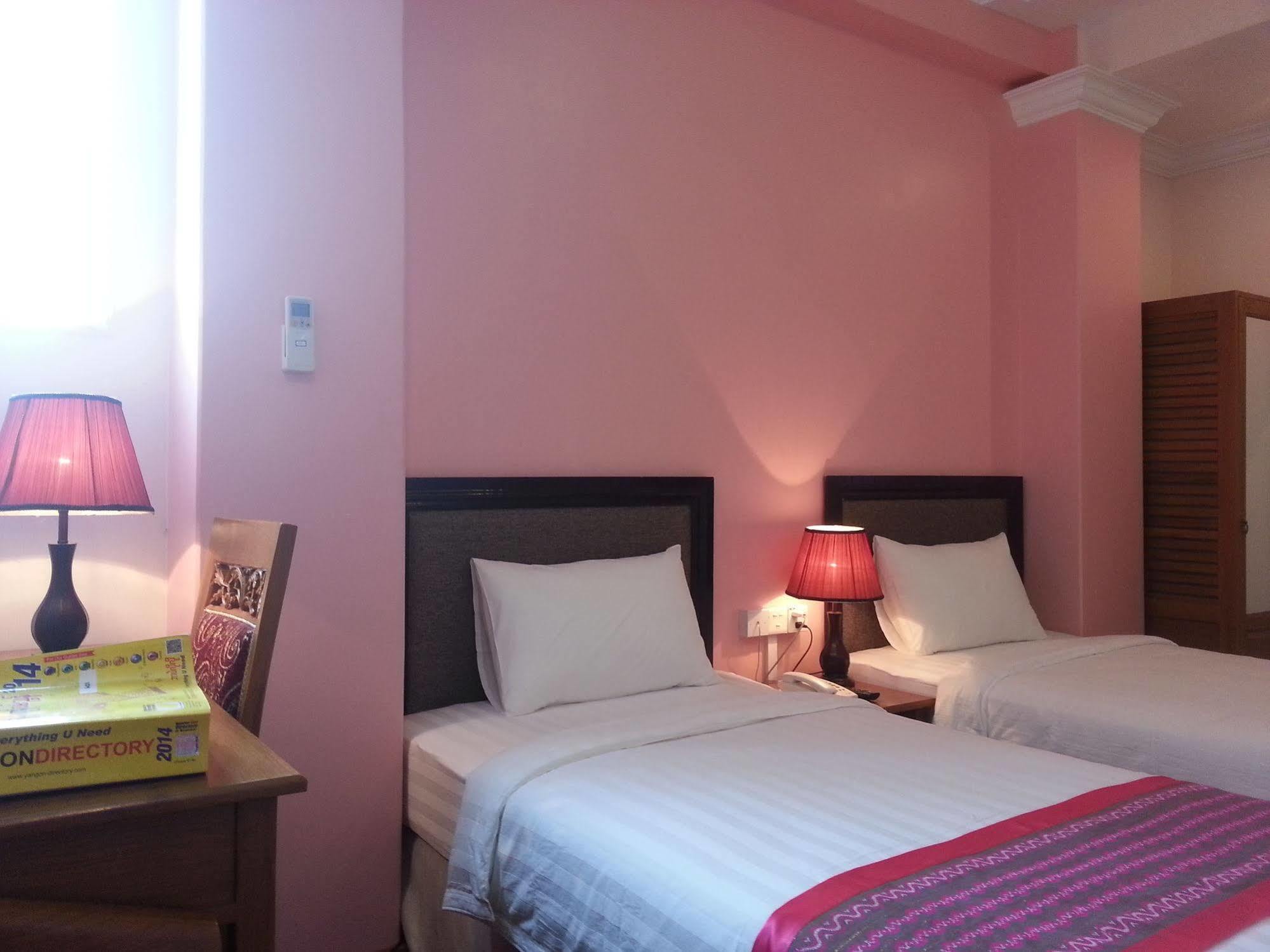 Grand Laurel Hotel Yangon Exterior photo