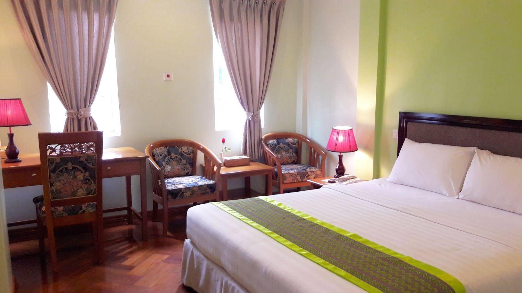 Grand Laurel Hotel Yangon Exterior photo