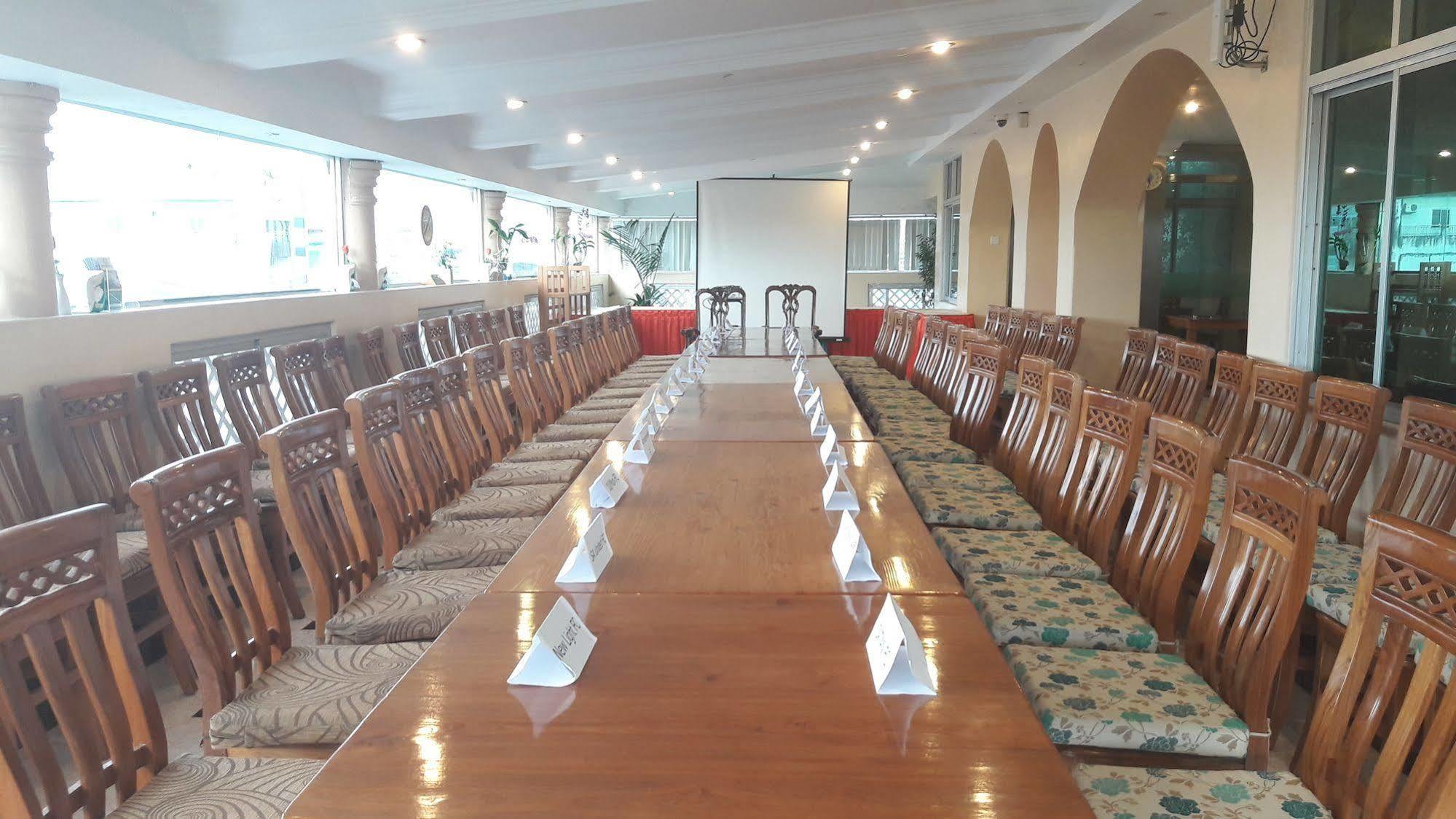 Grand Laurel Hotel Yangon Exterior photo